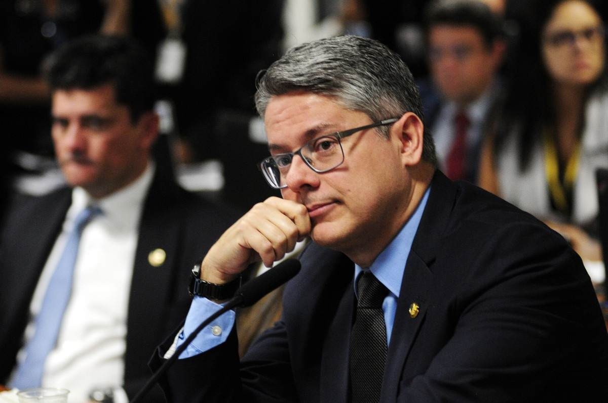 Senador Alessandro Vieira sai do PSDB e anuncia filiação ao MDB