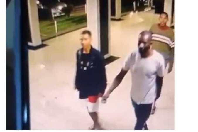 Trio foi flagrado por câmeras de segurança - (crédito: PCDF/Divulgação) Trio foi flagrado por câmeras de segurança - (crédito: PCDF/Divulgação)