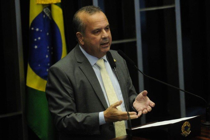 Marinho avalia que seria necessário mais tempo para que os senadores estudassem o impacto das alterações na vida econômica do pais. - (crédito: Minervino Júnior/CB/D.A.Press) Marinho avalia que seria necessário mais tempo para que os senadores estudassem o impacto das alterações na vida econômica do pais. - (crédito: Minervino Júnior/CB/D.A.Press)