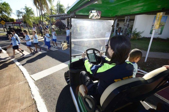  21/06/2023 Crédito: Marcelo Ferreira/CB/D.A Press. Brasil. Brasilia - DF - Escola Vivencial de Trânsito Transitolândia, recebe alunos da Escola Classe 502 de Samambaia.
