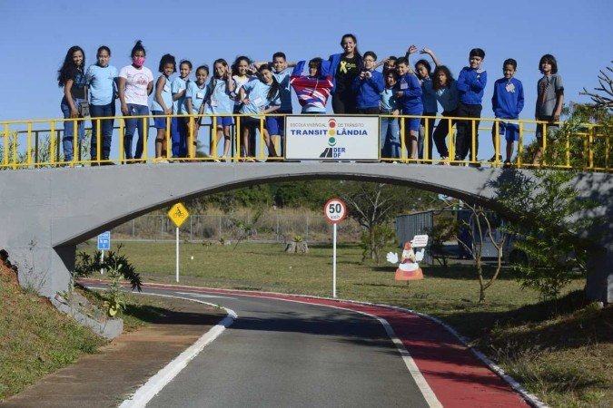  21/06/2023 Crédito: Marcelo Ferreira/CB/D.A Press. Brasil. Brasilia - DF - Escola Vivencial de Trânsito Transitolândia, recebe alunos da Escola Classe 502 de Samambaia.