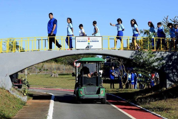 21/06/2023 Crédito: Marcelo Ferreira/CB/D.A Press. Brasil. Brasilia - DF - Escola Vivencial de Trânsito Transitolândia, recebe alunos da Escola Classe 502 de Samambaia.