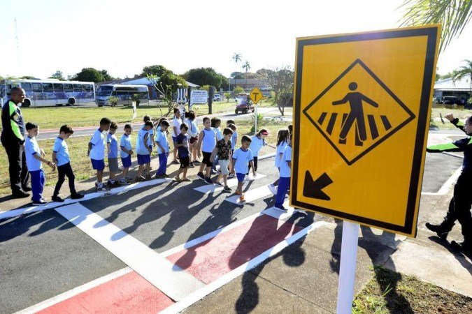 21/06/2023 Crédito: Marcelo Ferreira/CB/D.A Press. Brasil. Brasilia - DF - Escola Vivencial de Trânsito Transitolândia, recebe alunos da Escola Classe 502 de Samambaia.