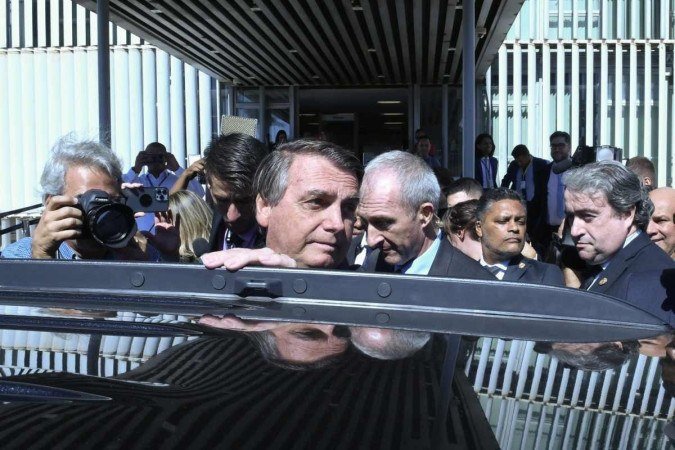 O ex-presidente Jair Bolsonaro (PL) na quarta-feira (21/6), ao deixar o Senado Federal - (crédito: Roque de Sá/Agência Senado) O ex-presidente Jair Bolsonaro (PL) na quarta-feira (21/6), ao deixar o Senado Federal - (crédito: Roque de Sá/Agência Senado)