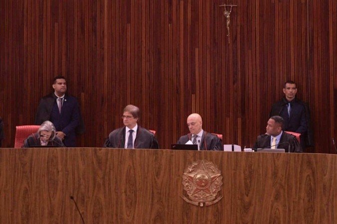 TSE - julgamento da Ação de Investigação Judicial Eleitoral (Aije) 0600814-85, movida pelo PDT contra Jair Bolsonaro e Braga Netto