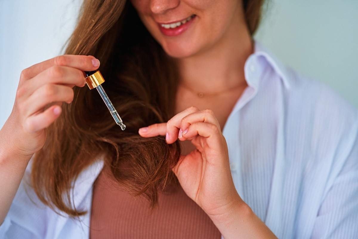 Cabelos brilhosos e sem frizz: descubra o poder dos óleos nutritivos