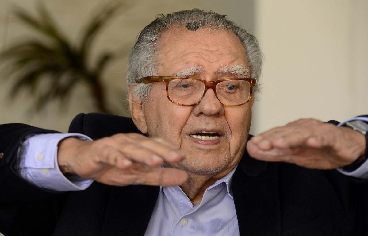 Luiz Carlos Barreto, aos 95 anos, detalha projetos e ataques à cultura