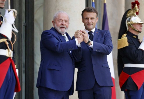 Lula tenta destravar o acordo entre Mercosul e União Europeia. Emmanoel Macron, presidente da França, porém, disse ser contra o tratado -  (crédito:  AFP)