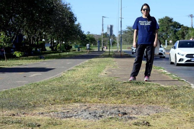 Hérika reclama do risco das ciclovias "que somem" no Sudoeste - (crédito: Fotos: Marcelo Ferreira/CB/D.A Press) Hérika reclama do risco das ciclovias "que somem" no Sudoeste - (crédito: Fotos: Marcelo Ferreira/CB/D.A Press)