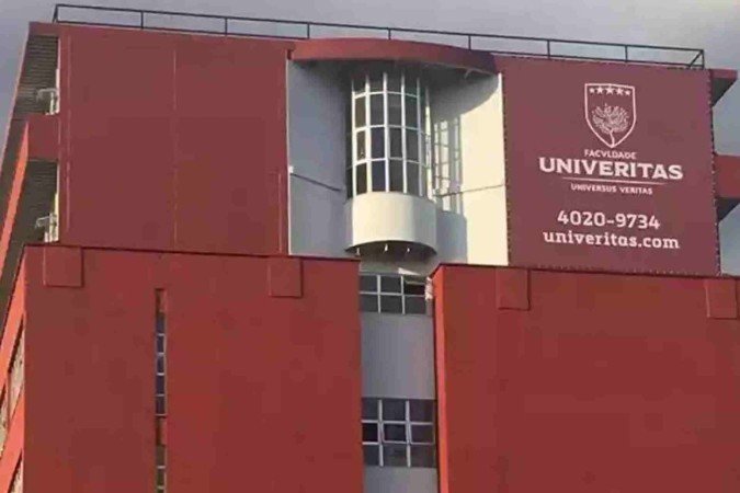 Os alunos de radiologia saíram prejudicados, porque aulas do curso que eram presenciais, na faculdade nova, serão a distância (EAD), com o mesmo preço da mensalidade -  (crédito: Reprodução/ Facebook)