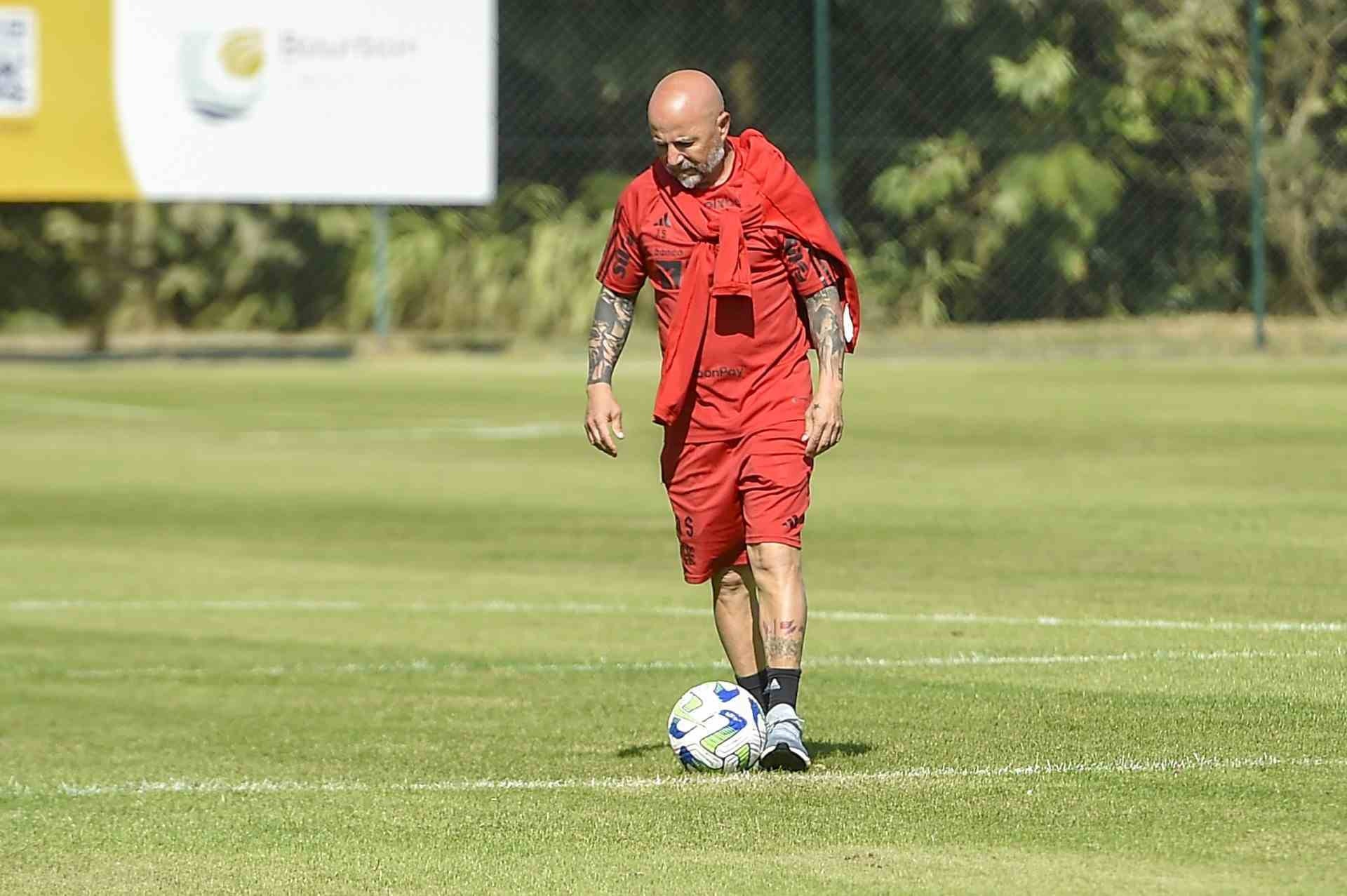 Flamengo pode devolver Sampaoli ao mata-mata da Libertadores após 11 anos