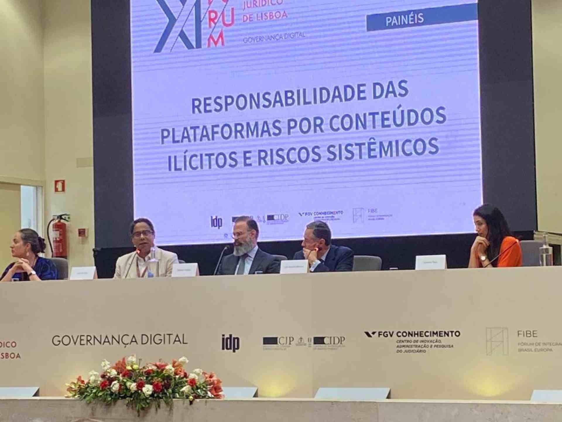 Relator do PL das Fake News aposta em consenso para votação após recesso