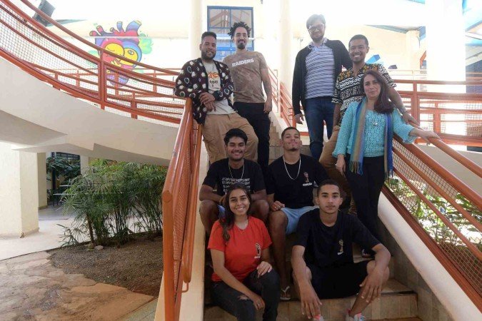 Comprometimento da comunidade escolar tirou do CED estigma de lugar violento para destacar o preparo dos alunos para o 3o grau - (crédito: Ed Alves/CB/DA.Press) Comprometimento da comunidade escolar tirou do CED estigma de lugar violento para destacar o preparo dos alunos para o 3o grau - (crédito: Ed Alves/CB/DA.Press)