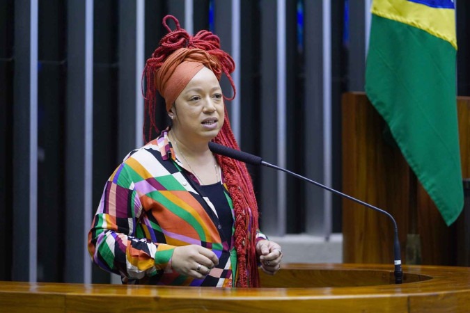 Após as ameaças, a deputada Daiana Santos (PCdoB -RS) registrou boletim de ocorrência, em Brasília -  (crédito: Pablo Valadares / Câmara dos Deputados)