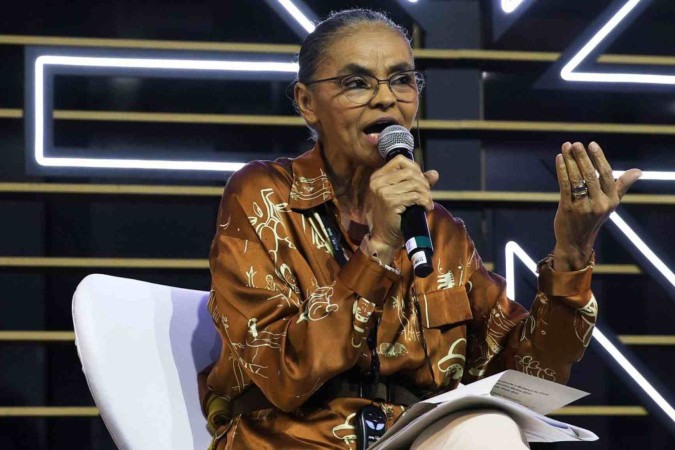 Ciente da importância da futura plenária, a ministra Marina Silva recebeu o bastão e destacou: 