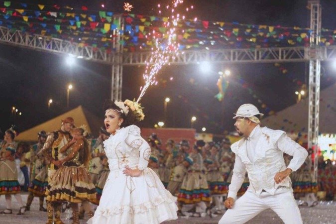 Quadrilha Si Bobiá a Gente Pimba, da Samambaia Sul. 