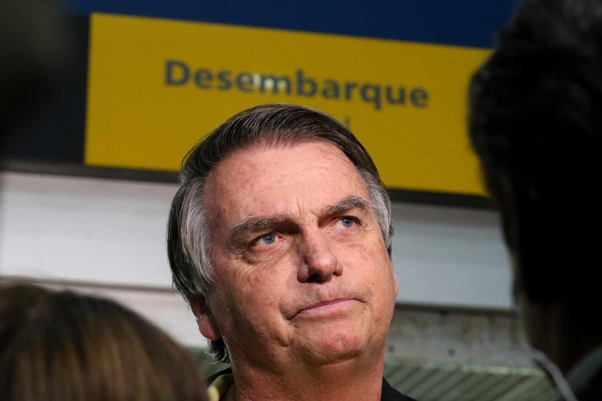 Web espera julgamento de Bolsonaro no TSE e já comemora inelegibilidade