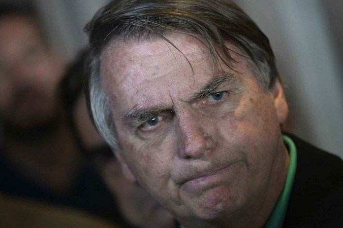 Defesa do ex-presidente contesta resultado do julgamento que tornou Bolsonaro inelegível por 8 anos -  (crédito:  DOUGLAS MAGNO/AFP)