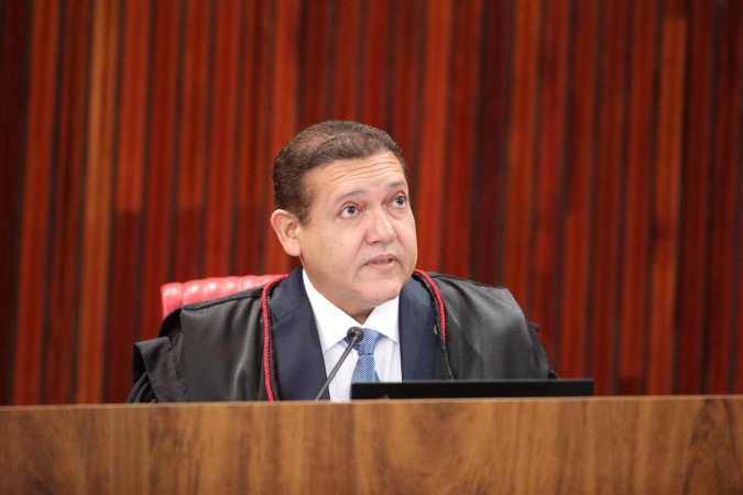 Nunes Marques assume, nesta segunda-feira (3/6) vice-presidência do TSE. Cármem Lúcia é a nova presidente da Corte Eleitoral  -  (crédito: Alejandro Zambrana/Secom/TSE)