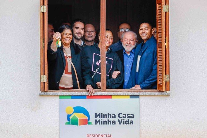 Em Viamão, Rio Grande do Sul, presidente Lula entrega unidades habitacionais do programa Minha Casa, Minha Vida
- (crédito: Ricardo Stuckert/PR) Em Viamão, Rio Grande do Sul, presidente Lula entrega unidades habitacionais do programa Minha Casa, Minha Vida
- (crédito: Ricardo Stuckert/PR)