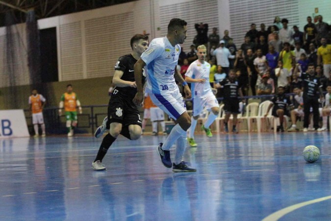 Futsal: Brasil nos oitavos com três triunfos em três jogos