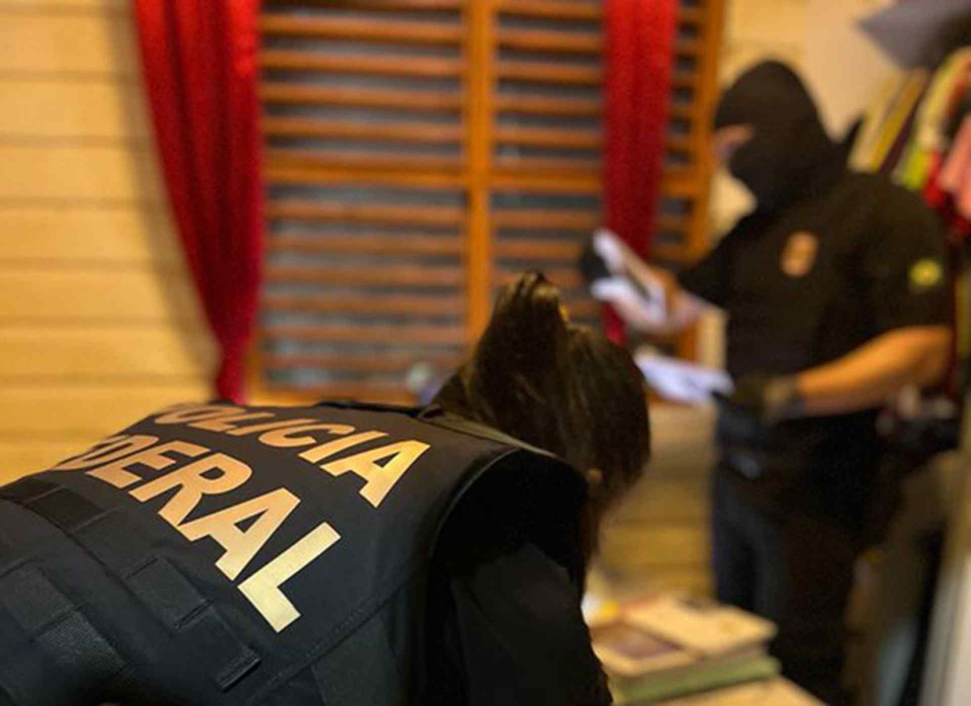 Polícia Federal realiza operação contra fraude no auxílio emergencial no RJ