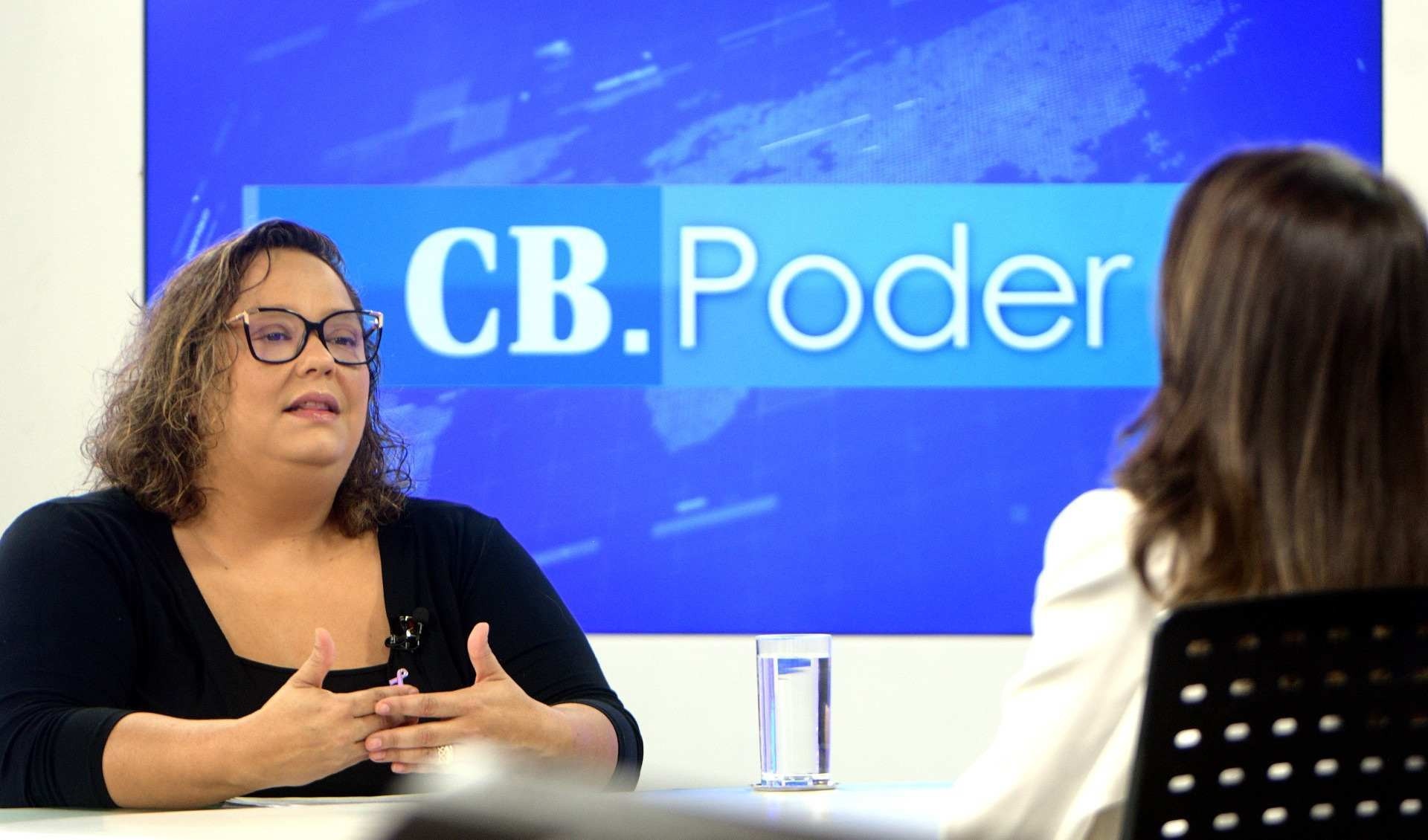 É preciso mudar a forma de ver a mulher, aponta Cristina Tubino, da OAB-DF