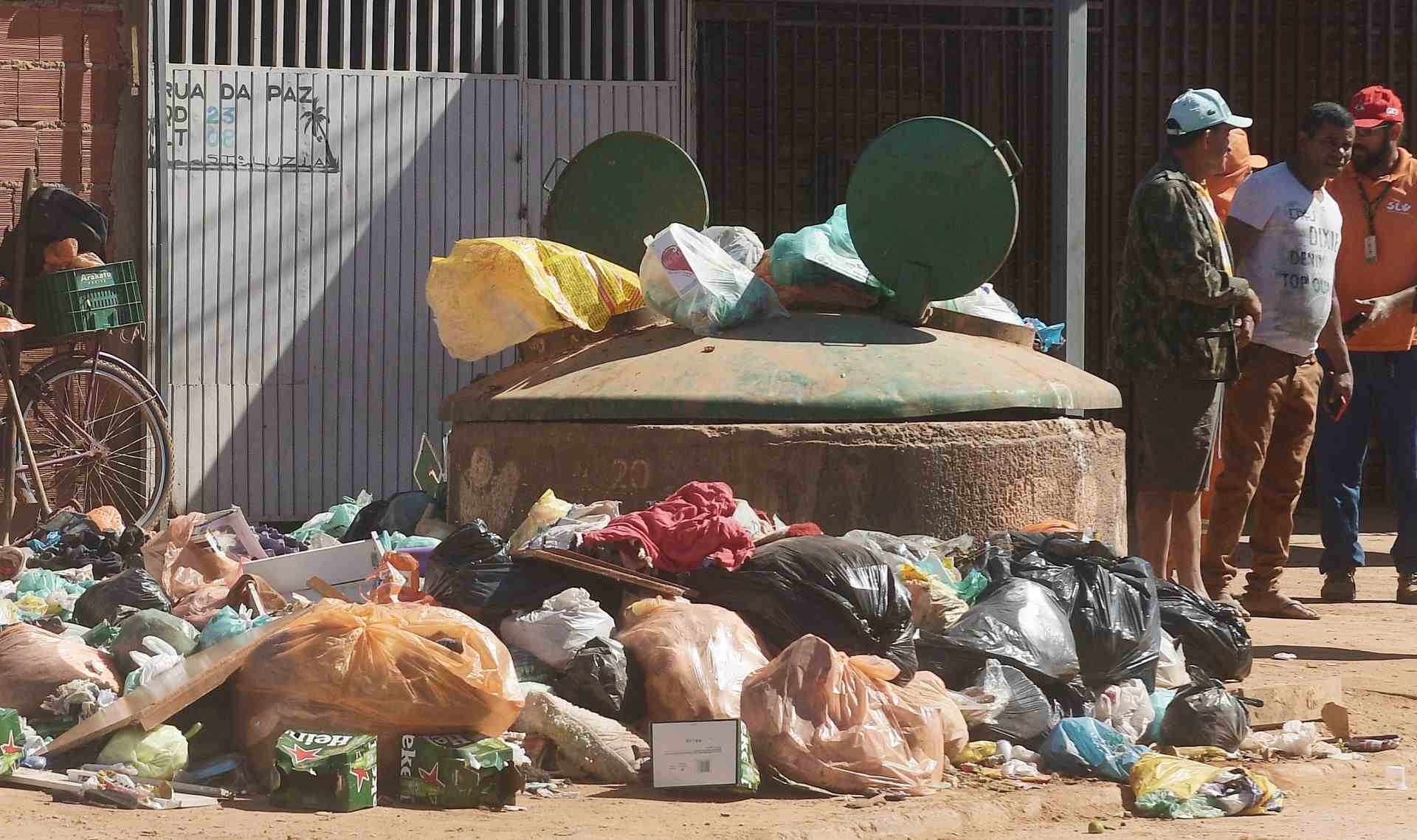 Governo visa projetos para acabar com lixões e criar setor de resíduos