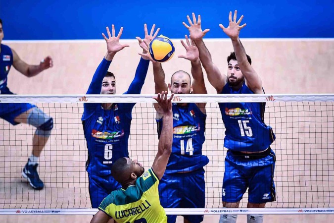 Liga das Nações de Vôlei Masculino 2023: Brasil derrota China e