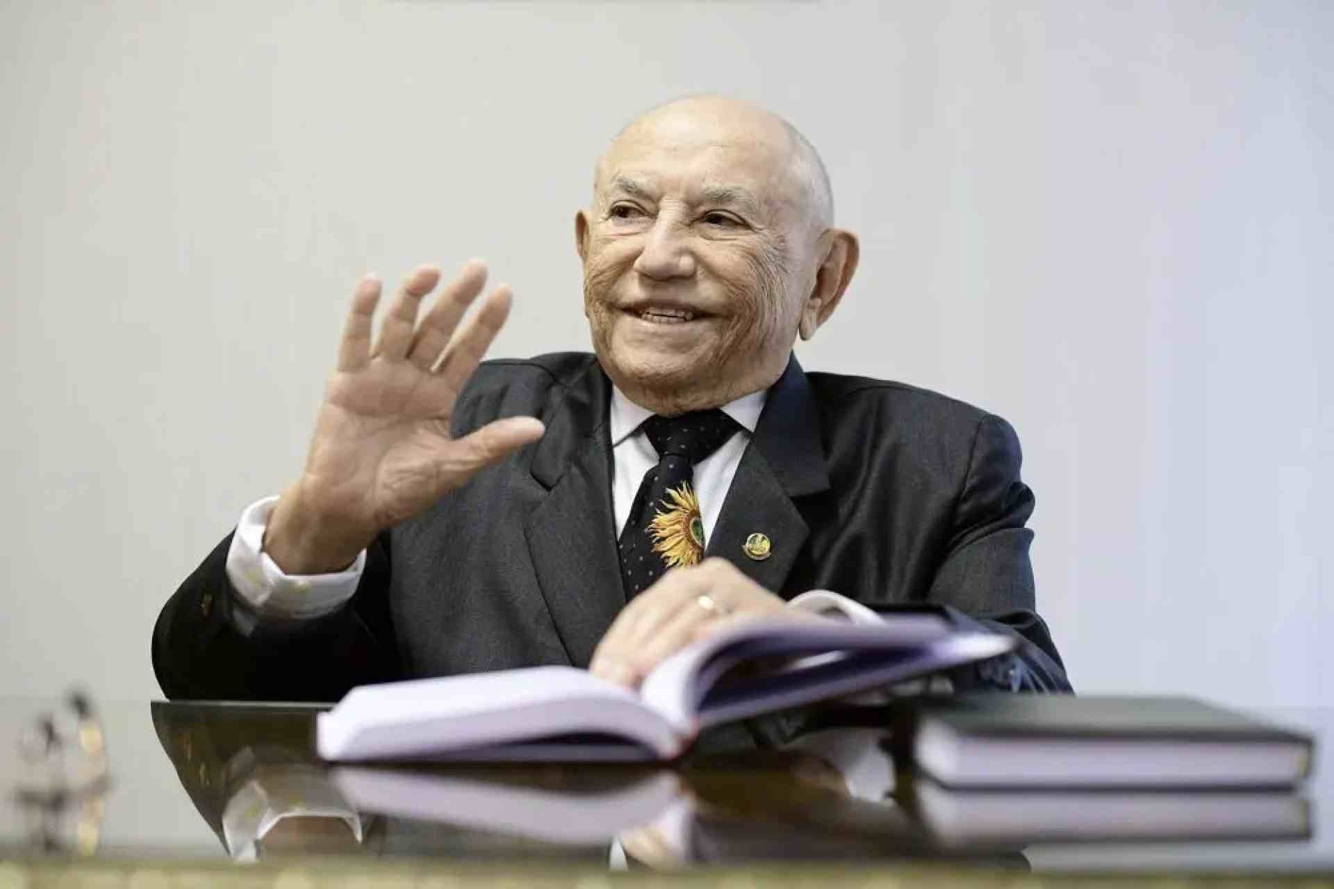 Morre Siqueira Campos, ex-governador e criador do Tocantins, aos 94 anos