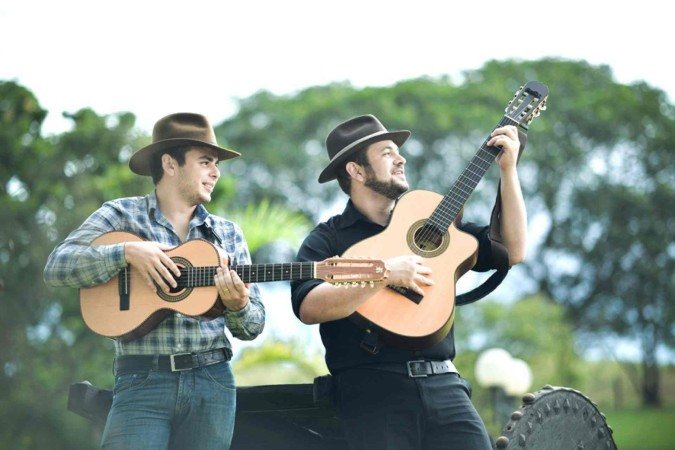 Ânderes e Fernandes, dupla de música de viola caipira. 5/7/23
