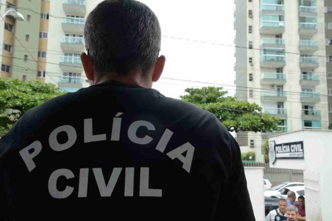 Polícia Civil pediu a prisão preventiva da acusada. Ela foi levada ao presídio feminino de Brasília -  (crédito: Tânia Rêgo/Agência Brasil)