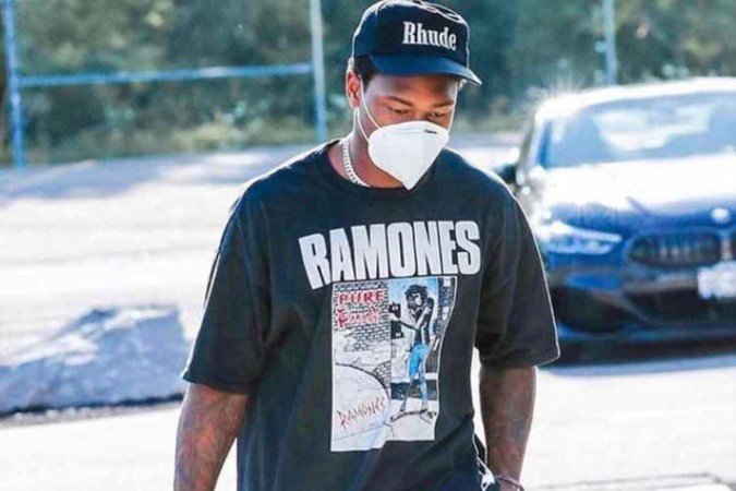 Tradicional e atemporal, a estampa da banda Ramones é um fenômeno