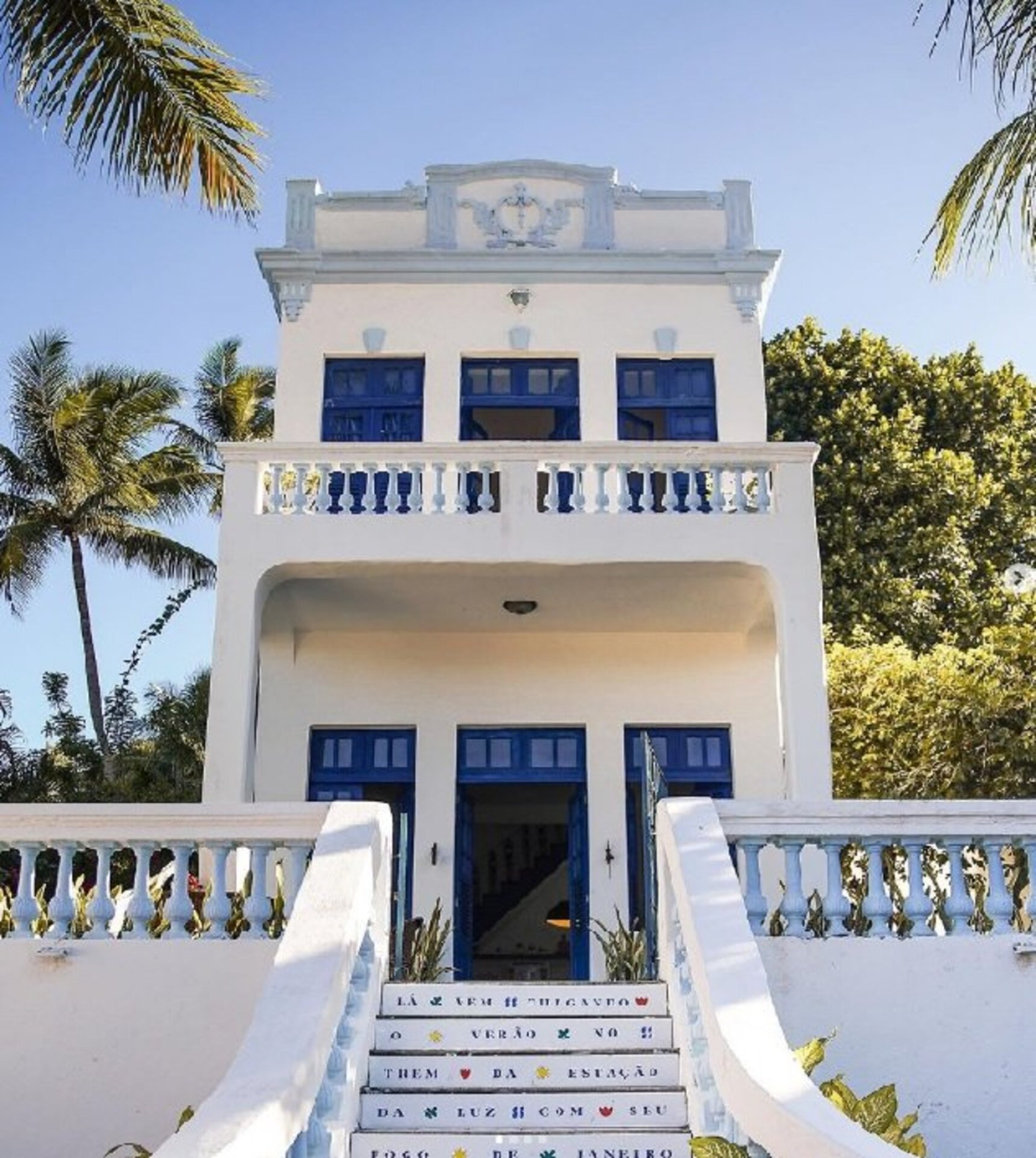 Casa de Alceu Valença é colocada para aluguel no Airbnb; veja fotos