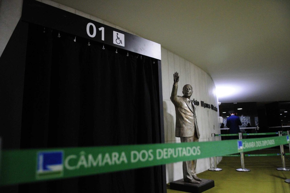 Concurso Câmara dos Deputados: prova para consultor vai ser reaplicada