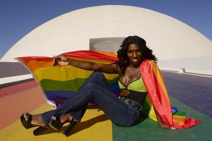  Scarlety Pereira Furtado, 29, mudou de gênero do masculino para o feminino em setembro de 2022 -  (crédito:  Carlos Vieira/CB/D.A. Press)