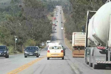 Quando assumiu a concessão, a Via 040 se comprometeu em duplicar cerca de 500 km da rodovia, apenas 73 km foram entregues -  (crédito: Edesio Ferreira/EM/D.A Press)