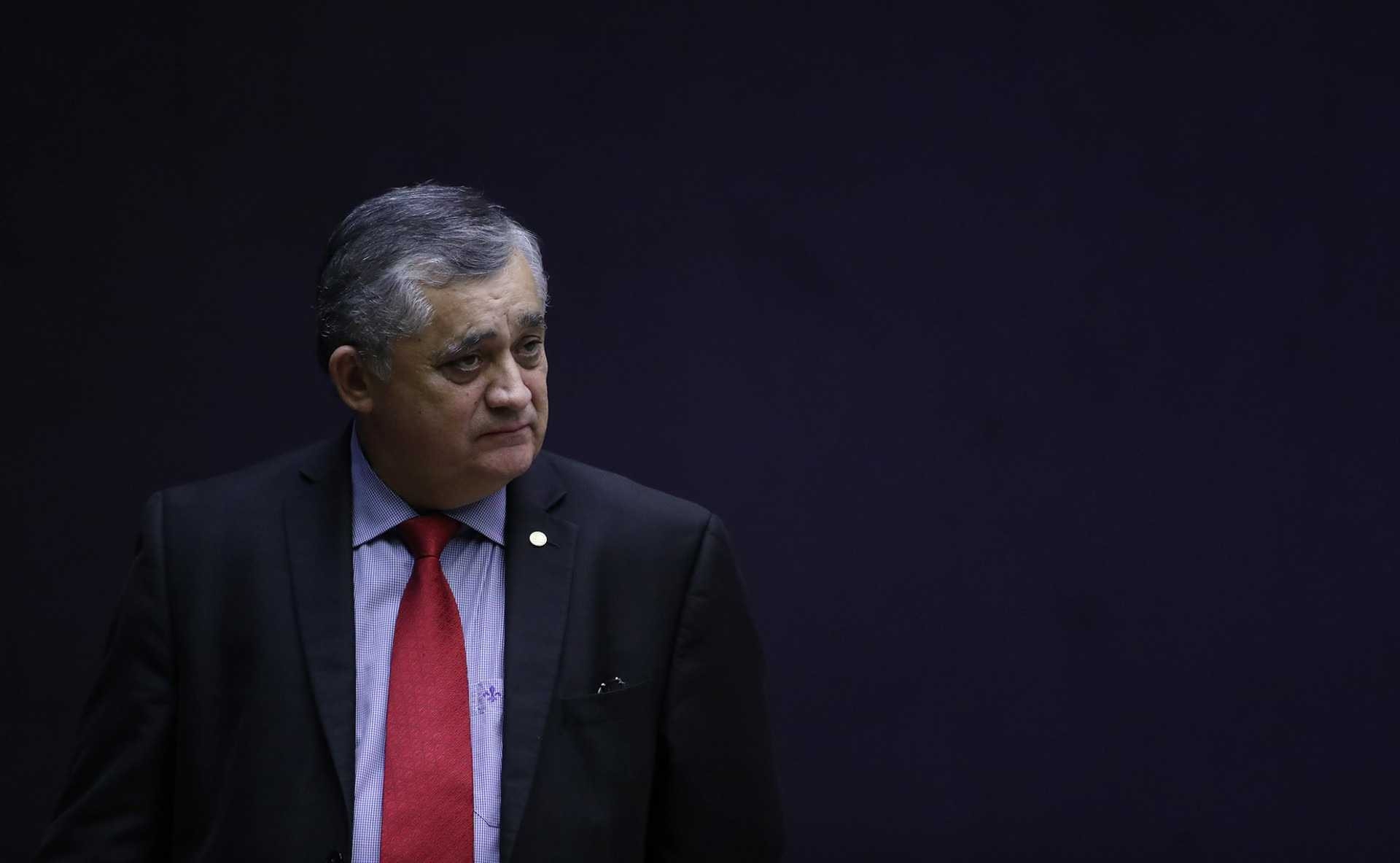 José Guimarães, líder do governo: 