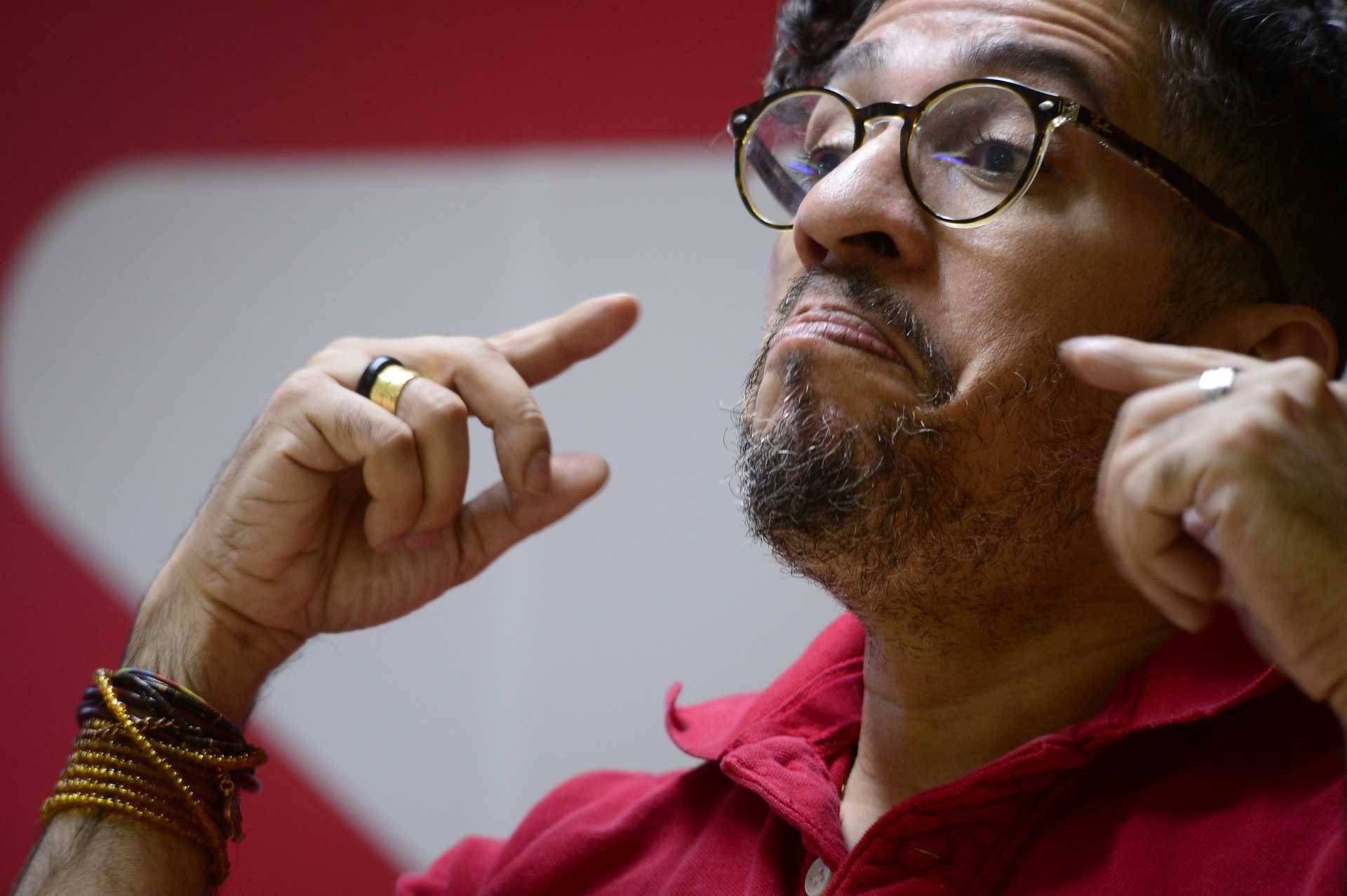 Pimenta diz que Lula não prometeu cargo no governo a Jean Wyllys