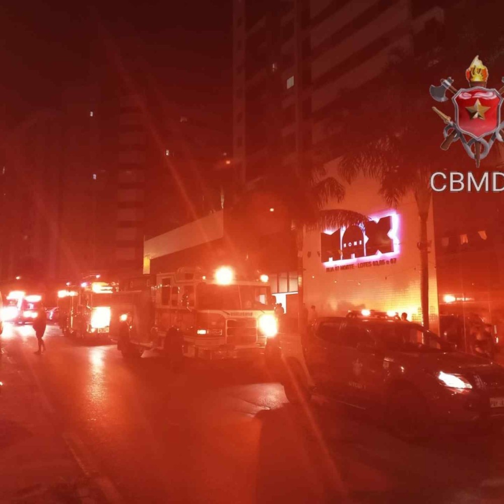 Apartamento pega fogo e idoso sofre queimaduras em Águas Claras