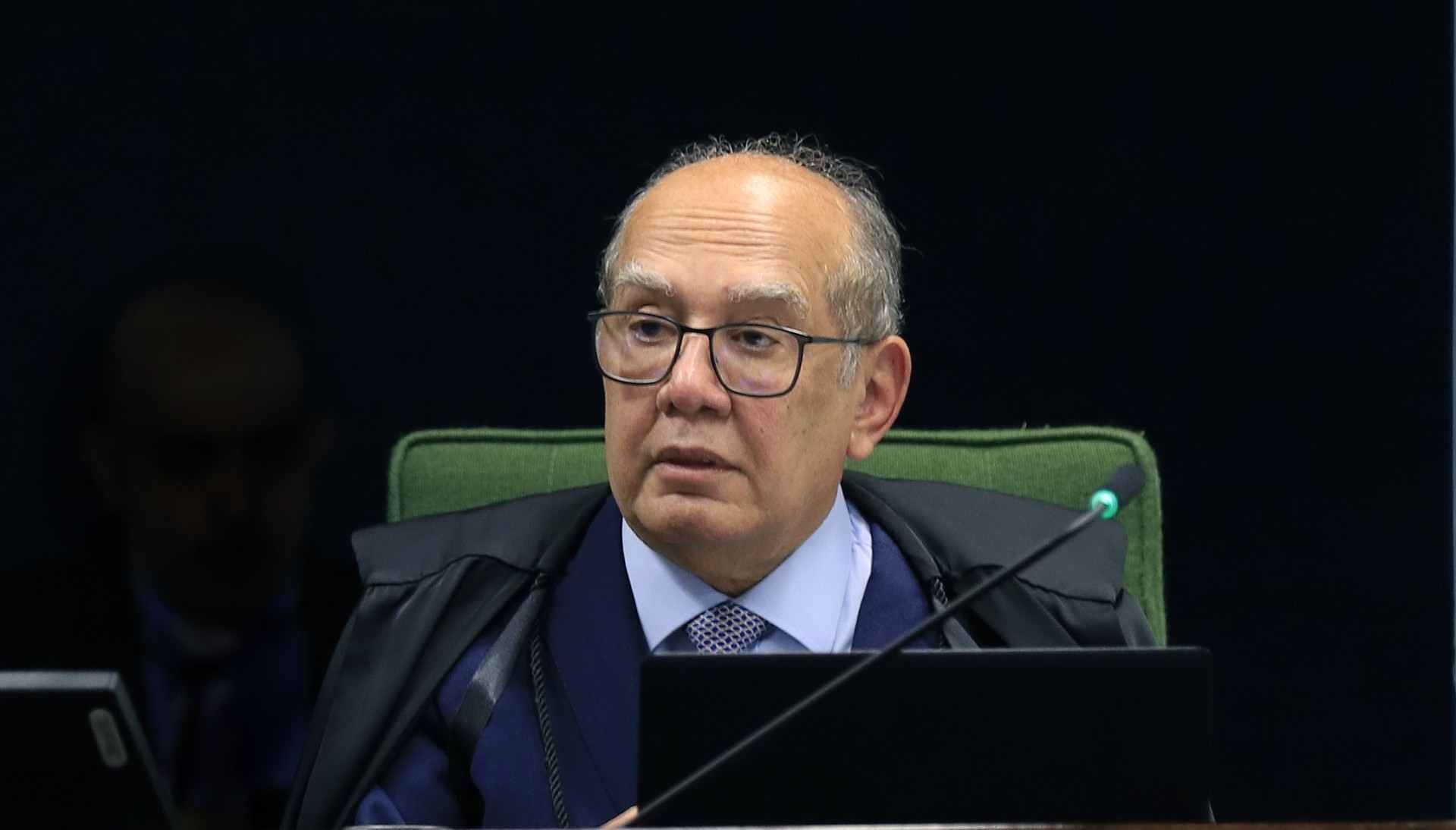 Gilmar desarquiva ações contra Bolsonaro e mais 5 por crime na pandemia