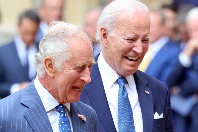 Rei Charles III e Joe Biden se encontram, em Windsor 