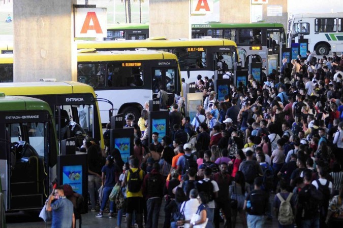 Nova lei garante transporte gratuito para idosos acima de 60 anos