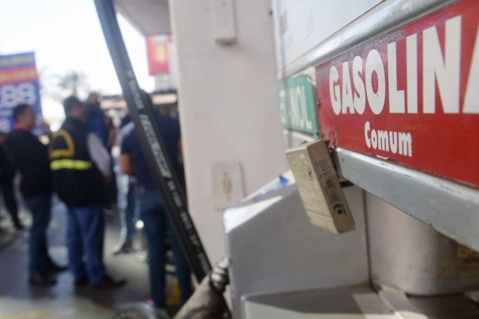 Reajuste da Petrobras sobre a gasolina foi de R$ 0,41 - (crédito: Ed Alves/CB/DA.Press) Reajuste da Petrobras sobre a gasolina foi de R$ 0,41 - (crédito: Ed Alves/CB/DA.Press)