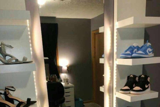 Colocar espelhos e 
uma luz de LED ajudam 
a incrementar ainda mais a sapateira 