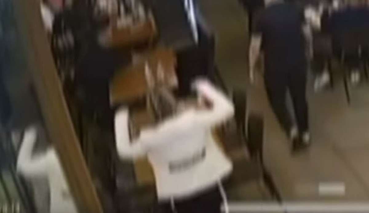 Grupo de mulheres negras é vítima de racismo em shopping de luxo em SP