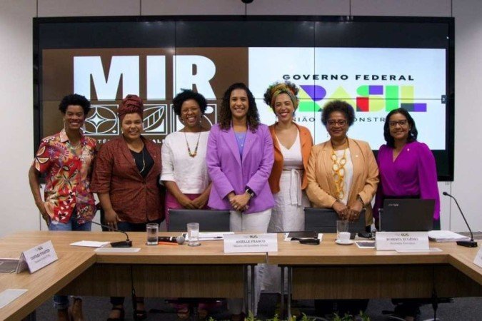Ministra Anielle Franco reuniu-se com parlamentares negras em café da manhã nesta quinta-feira (13/07) - (crédito: Luna Costa/MIR) Ministra Anielle Franco reuniu-se com parlamentares negras em café da manhã nesta quinta-feira (13/07) - (crédito: Luna Costa/MIR)