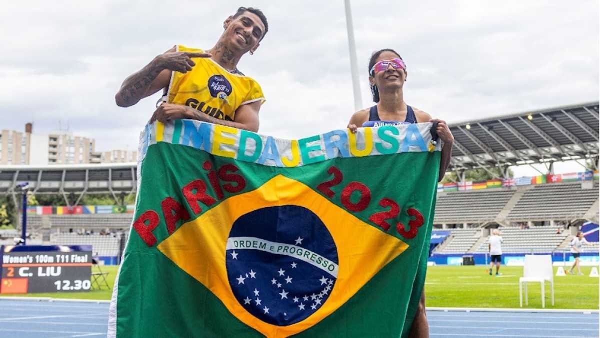 Fifa pagará R$ 1,1 bi a clubes que cederem jogador para Copa