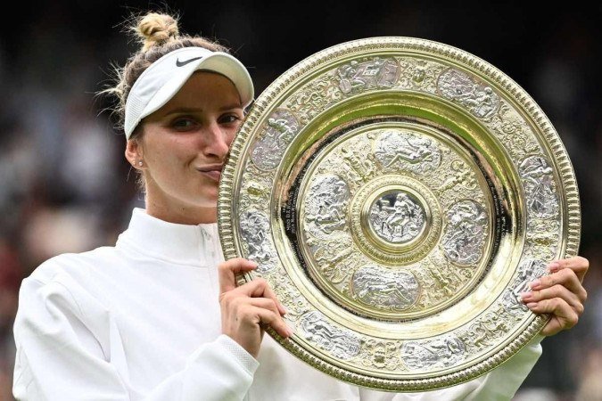 Com o título, Marketa Vondrousova entrará no Top 10 do ranking da WTA - (crédito: SEBASTIEN BOZON / AFP) Com o título, Marketa Vondrousova entrará no Top 10 do ranking da WTA - (crédito: SEBASTIEN BOZON / AFP)