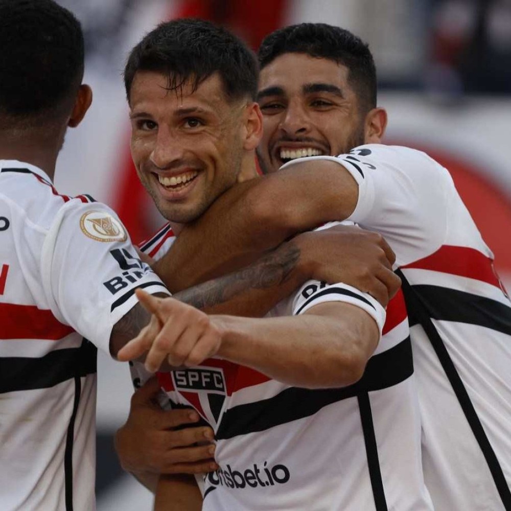 Richarlyson e Alecsandro promovem o Jogo Lendário, no Canindé